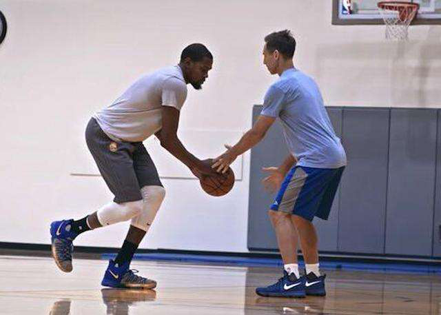 其中控球率 其中控球率