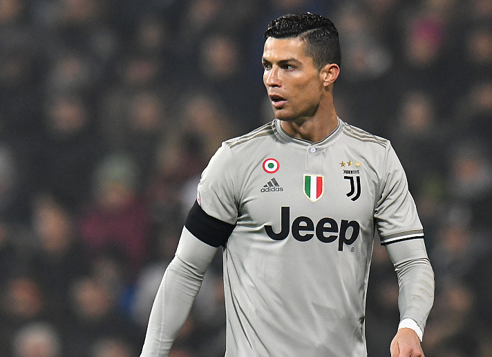 认为她是一 认为她是一