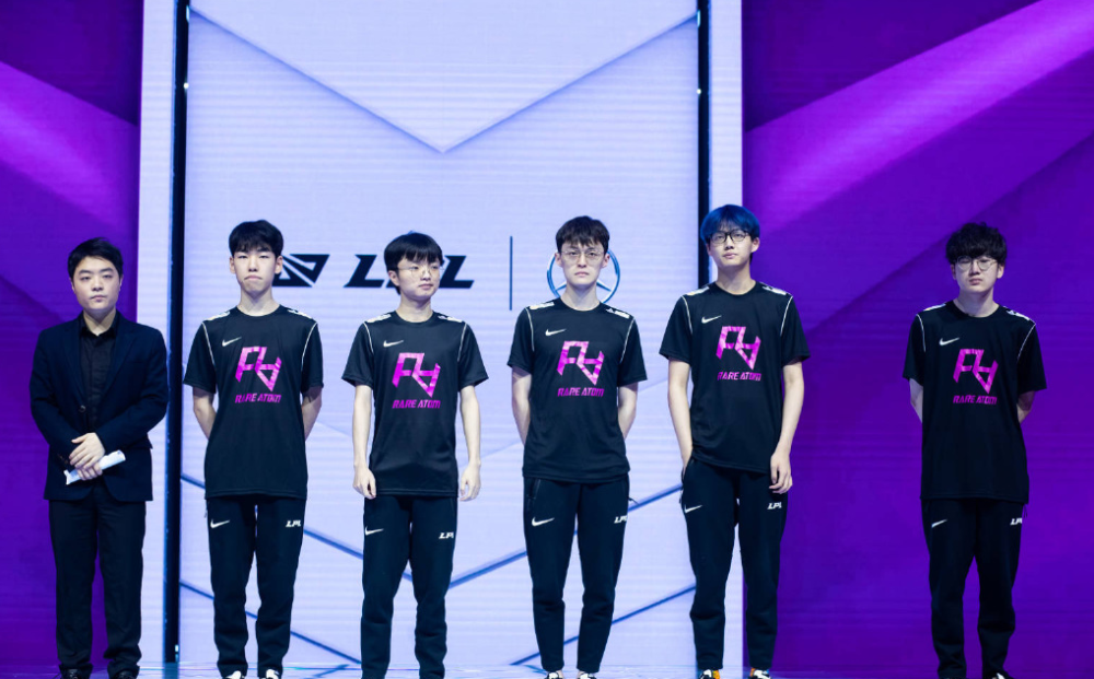 前在发展联 前在发展联