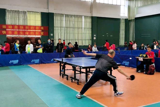 中表现抢眼 中表现抢眼